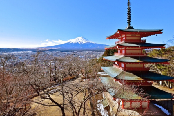 新倉富士浅間神社 山梨 初詣