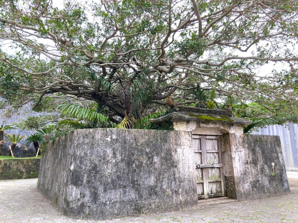 首里城　首里森御嶽