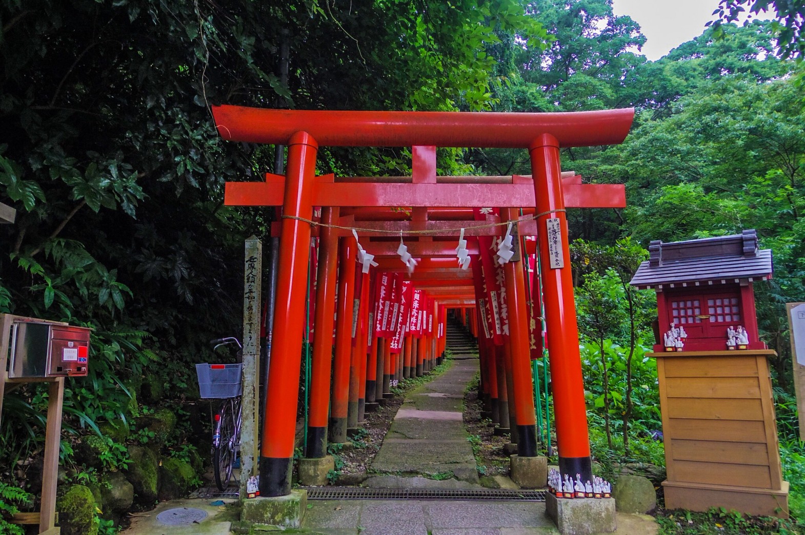 佐助稲荷神社｜鎌倉市佐助