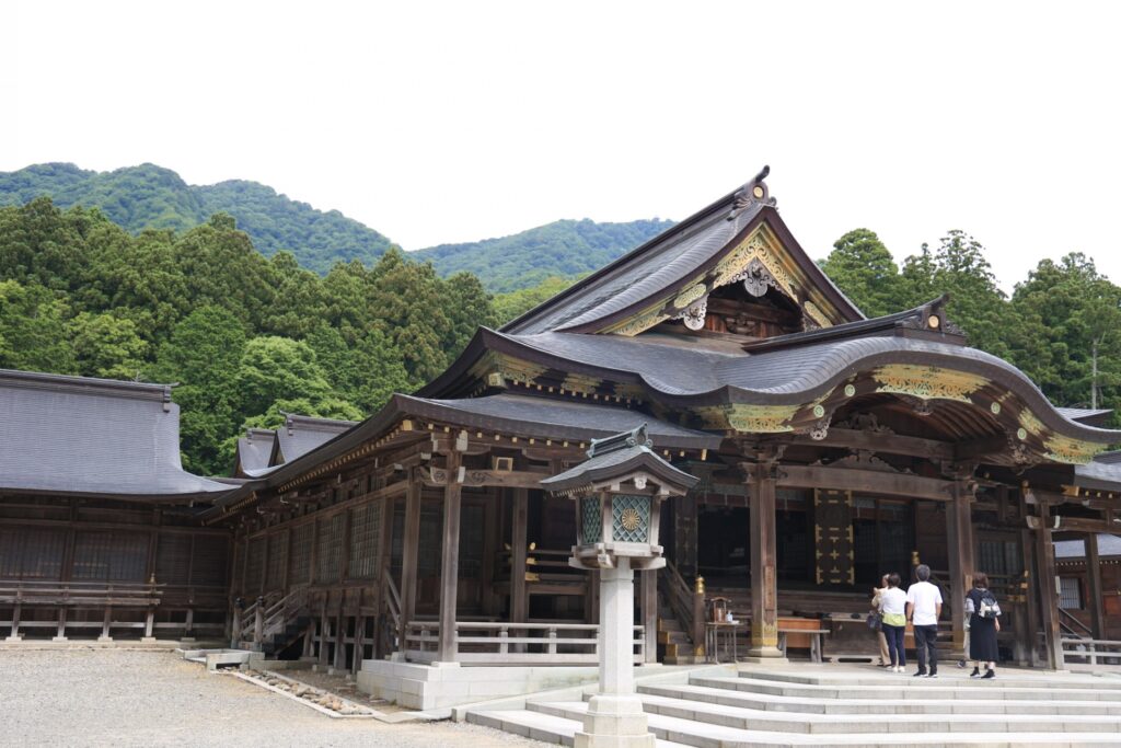 彌彦神社|西蒲原郡弥彦村