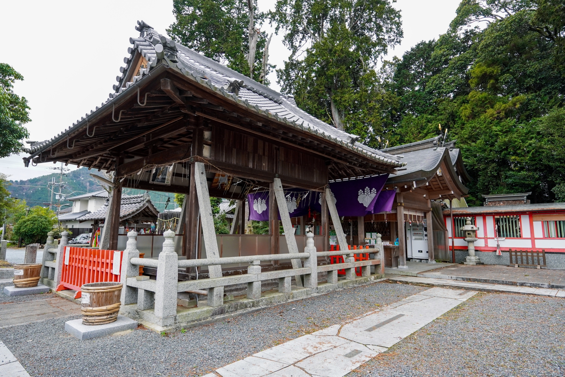 薭田野神社