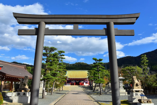 亀山神社