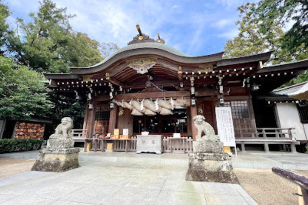 大磯照ヶ崎海岸六所神社