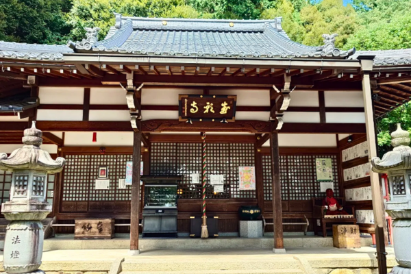 太郎坊宮（阿賀神社）