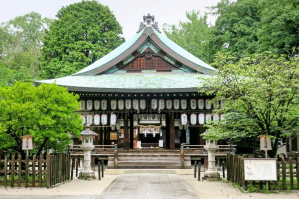 白峯神宮