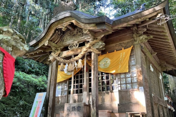 金持神社