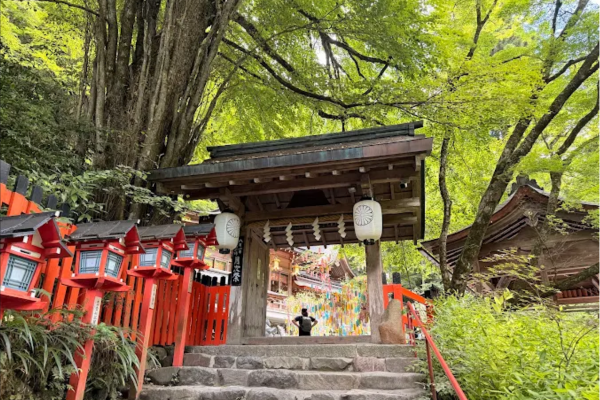 貴船神社