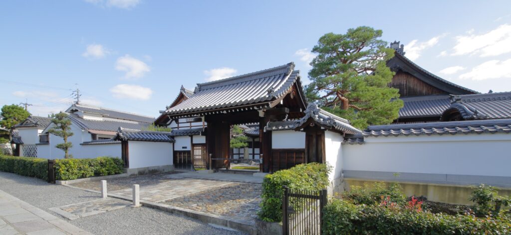 隣華院 人形供養