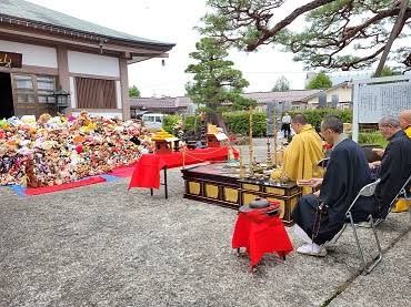 蓮王寺 富山県人形供養祭