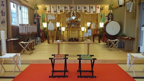 石動神社 小千谷市 人形供養