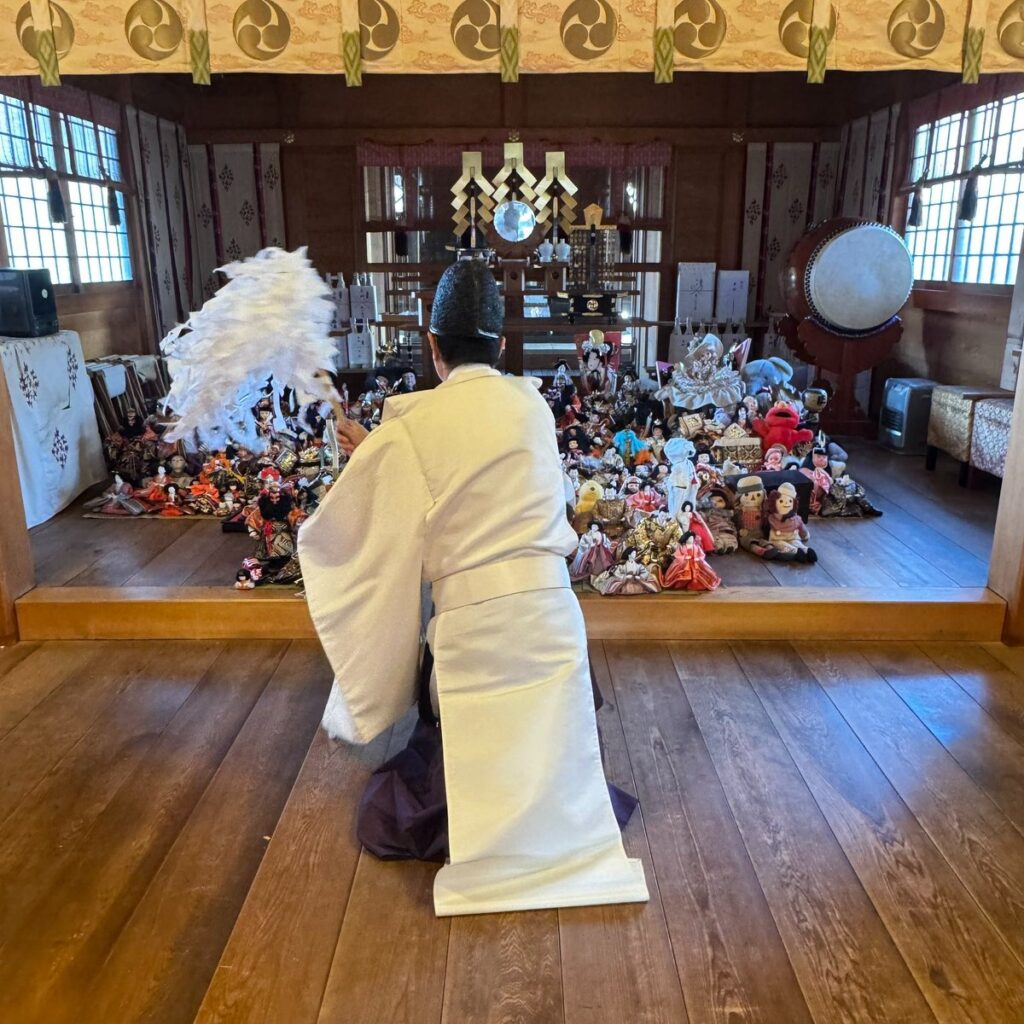 草加神社 人形供養