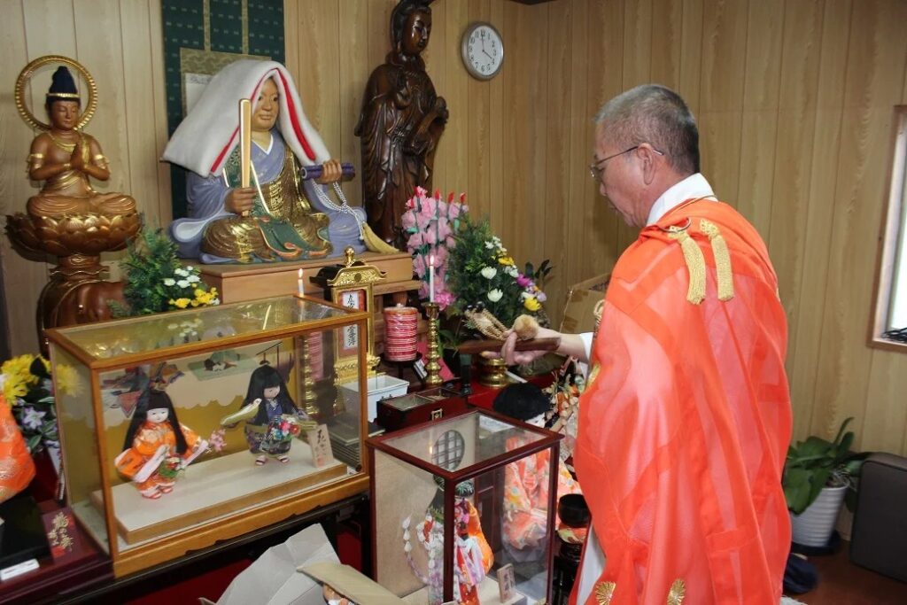 佐々中央霊園 普賢堂(大光寺) 人形供養 佐世保市