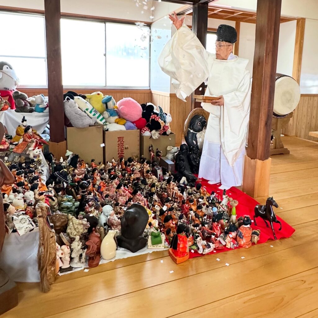 眞中神社 人形供養 岐阜