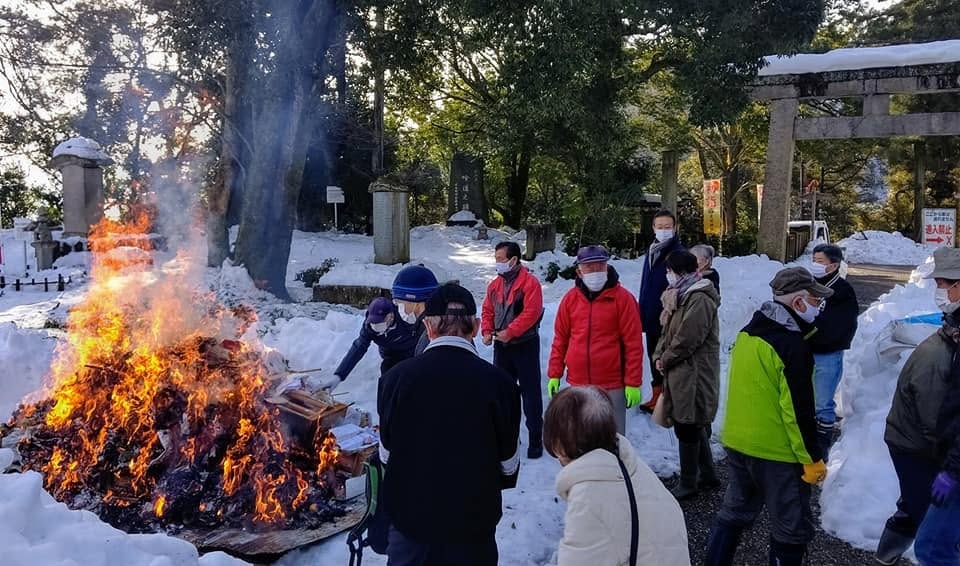 足羽神社「左義長」｜福井市
