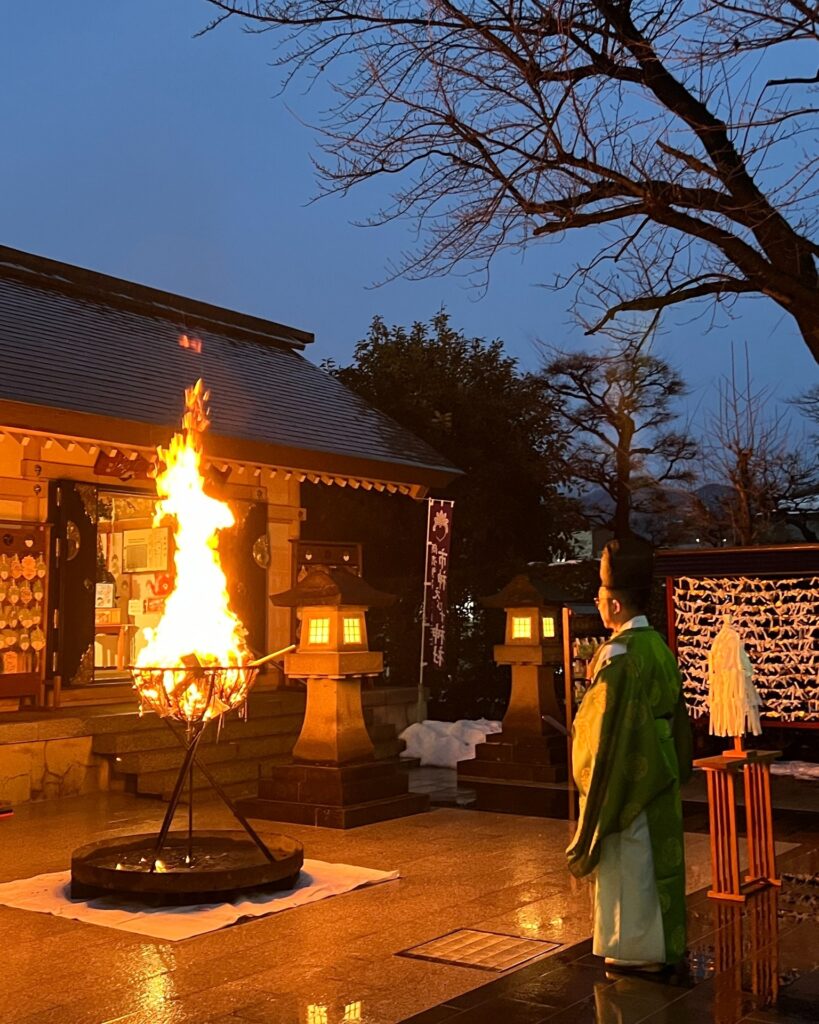 湯殿山神社「どんと祭」｜山形市