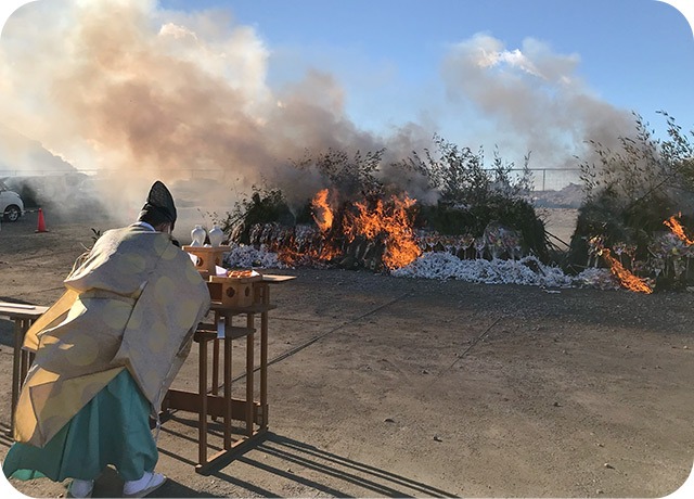 森戸大明神「左義長神事」｜三浦郡葉山町