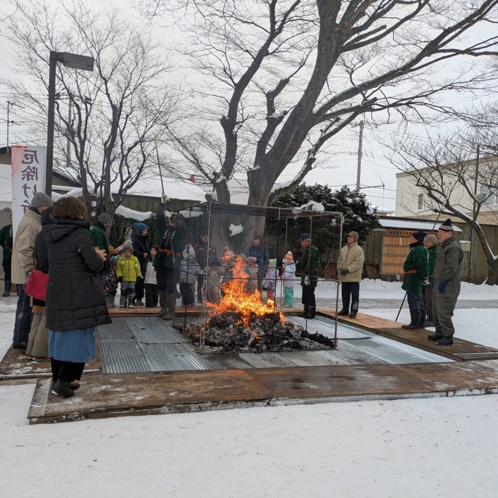 函館乃木神社「どんど焼き」|函館市乃木町