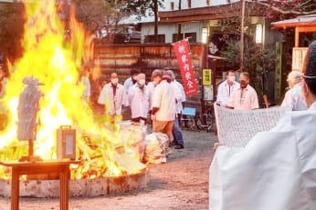 小汐井神社「左義長祭」｜草津市