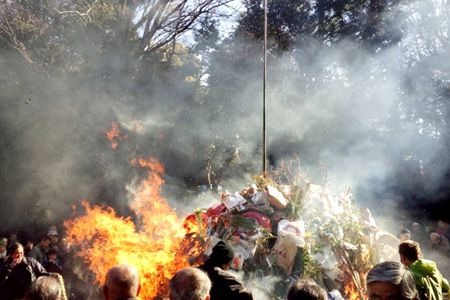熊野神社「左義長祭」｜東海市
