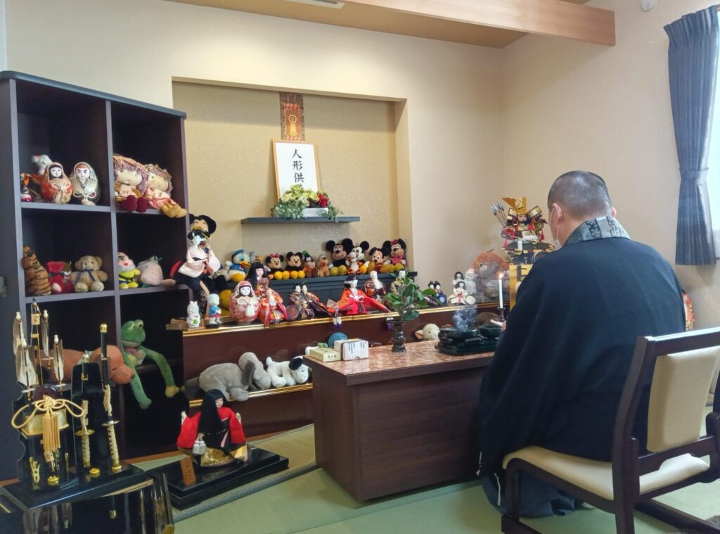 ライフ葬祭 人形供養・写真供養|四日市市松本