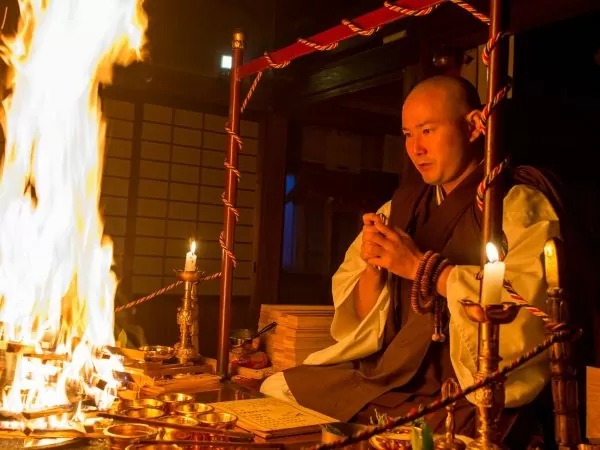 来迎山 阿弥陀寺(飛阿弥陀)|久留米市田主丸町